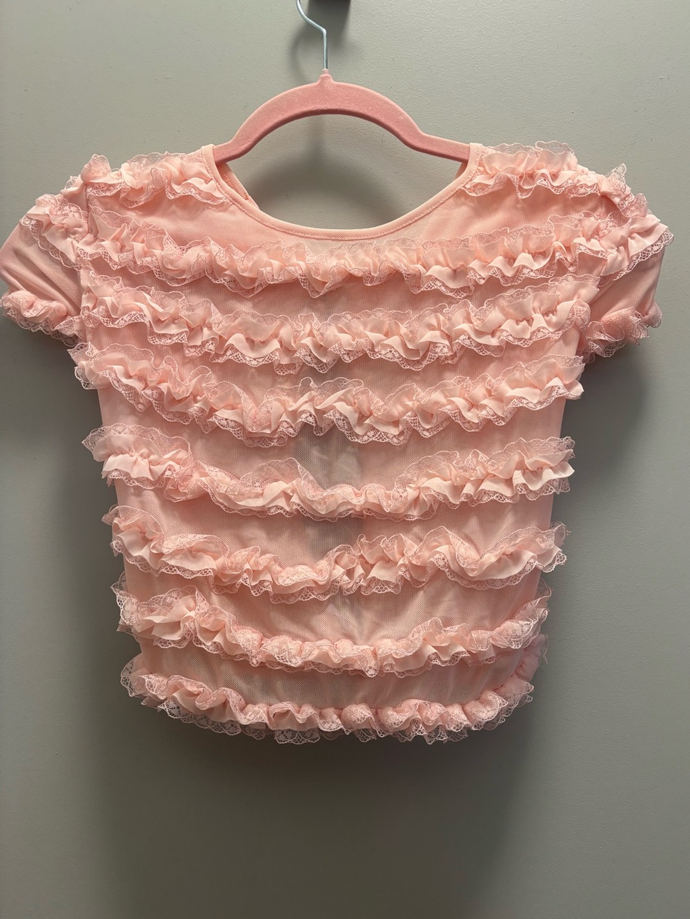 AKIRA dusty pink ruffled cropped top